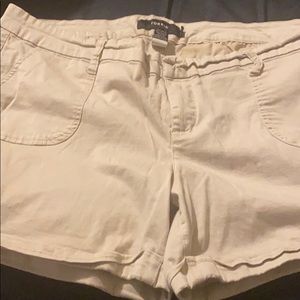 Torrid size 20 khaki shorts